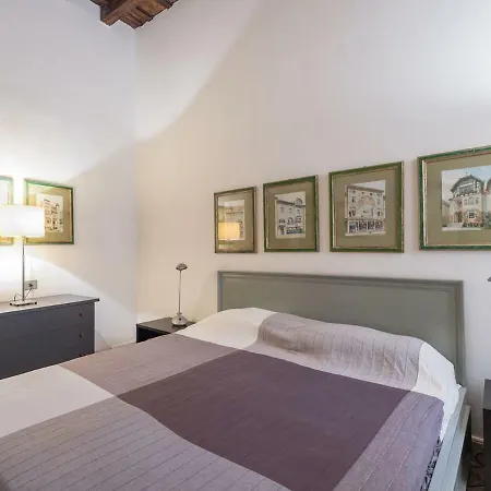 Condotti Exclusive Two Bedroom Lejlighed