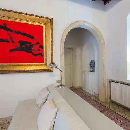 Condotti Exclusive Two Bedroom Lejlighed