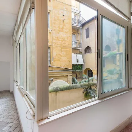 Condotti Exclusive Two Bedroom Lejlighed